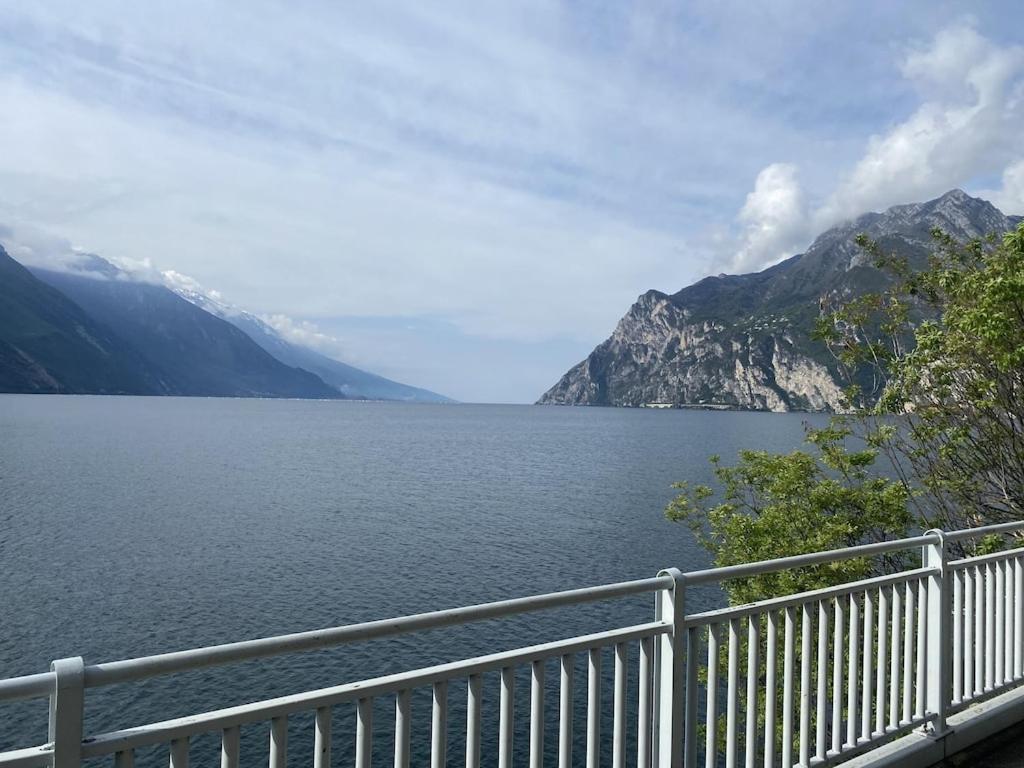 Casa Filippo Large 3 Room Apartment, Close To The Beach, Free Wifi Internet Riva del Garda Exterior photo
